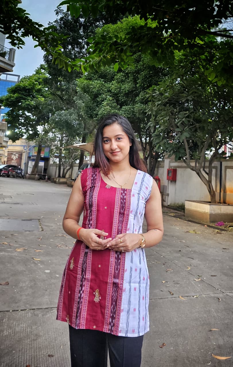 Double Ikkat Short Sleeveless Kurti