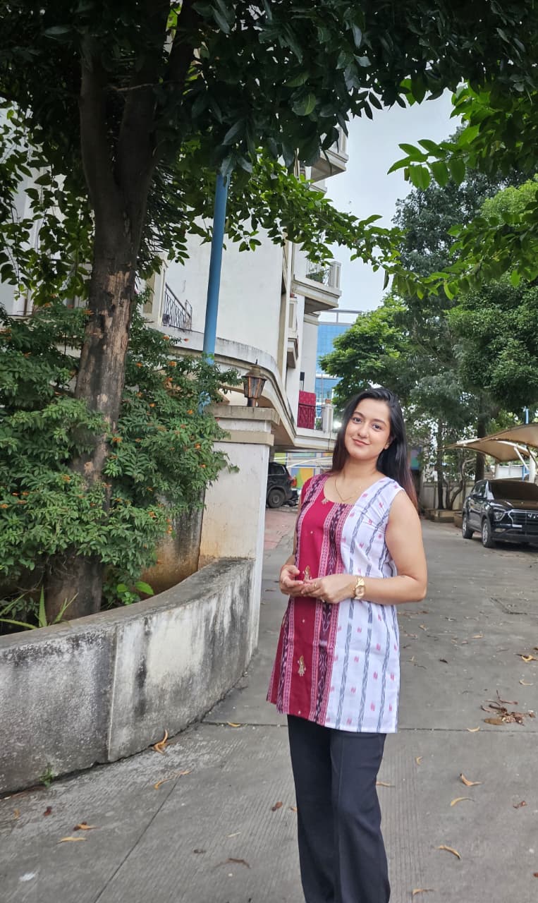 Double Ikkat Short Sleeveless Kurti