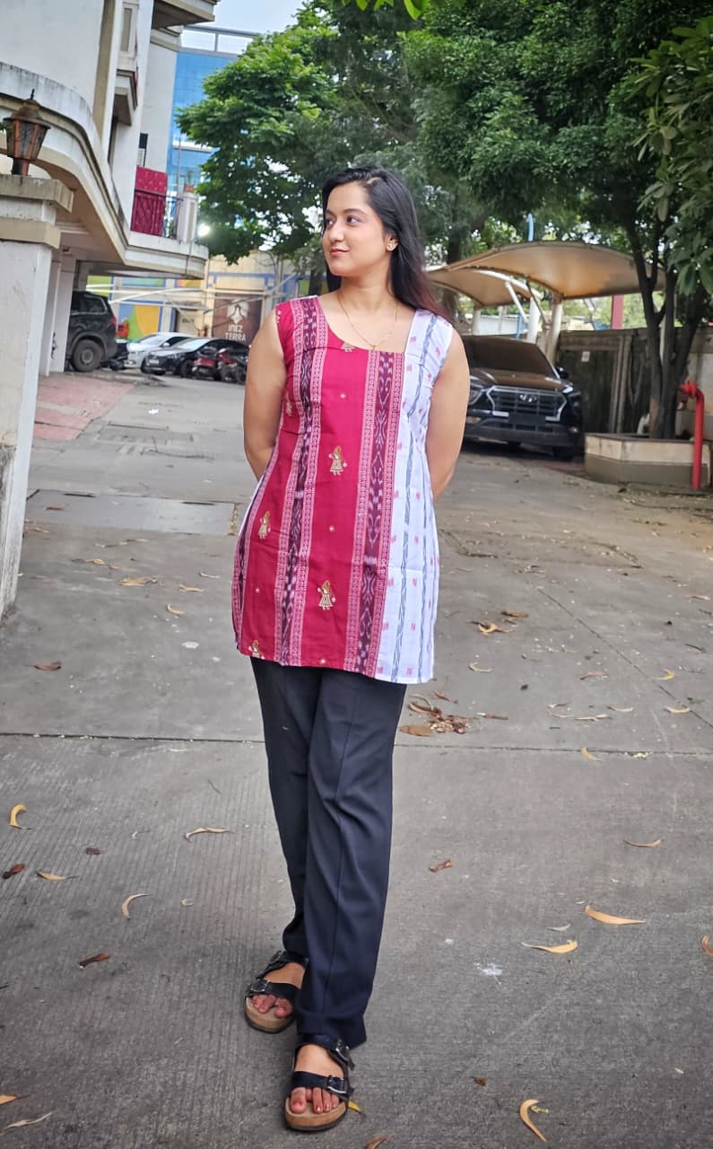 Double Ikkat Short Sleeveless Kurti